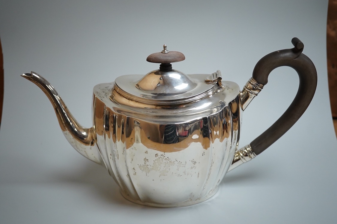 A George V silver three piece oval tea set, by S. Blanckensee & Son, Birmingham, 1918/19, gross weight 31oz.